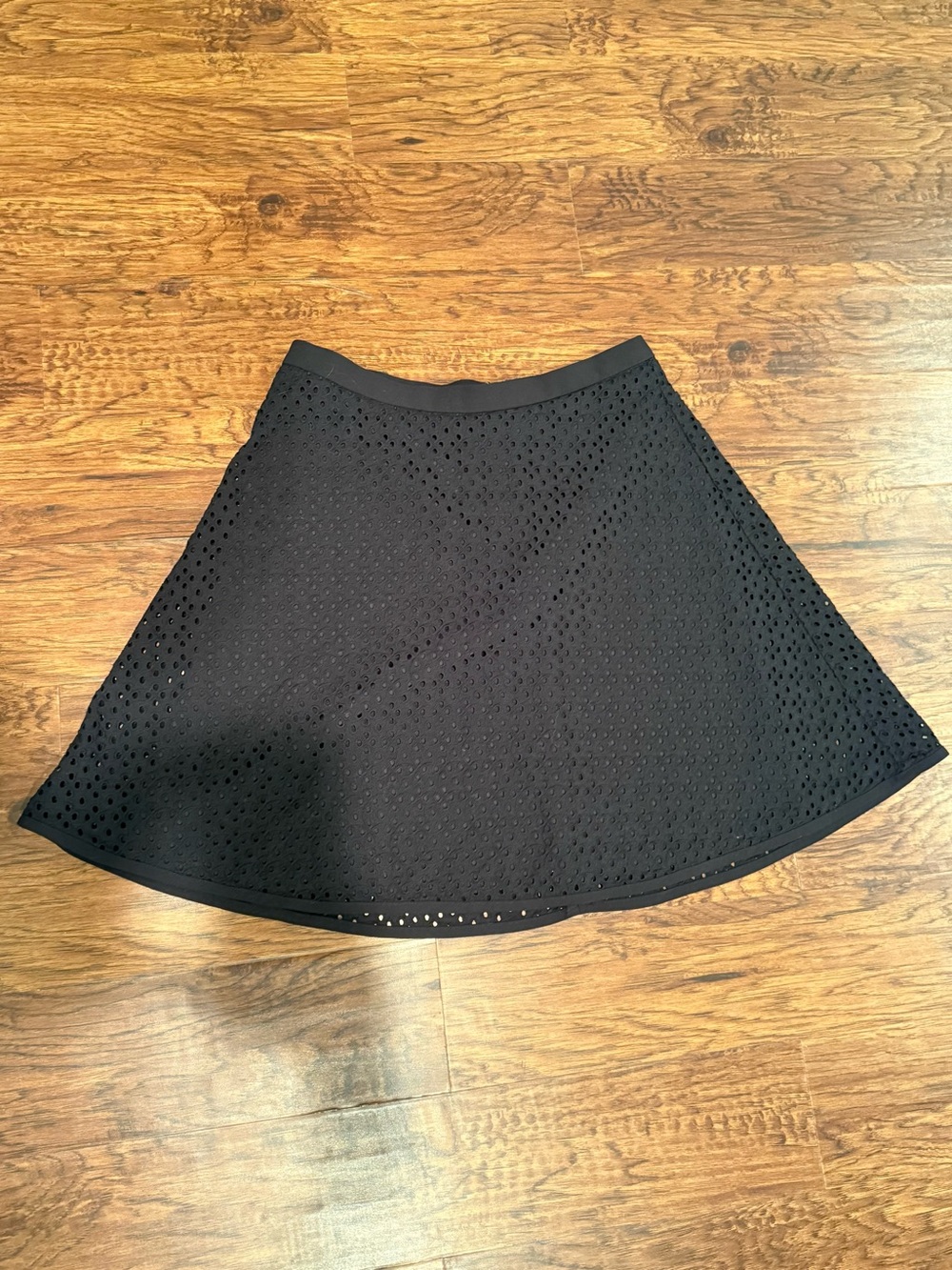 Ann Taylor Black Eyelet A-Line Knee Length Skirt Size 6